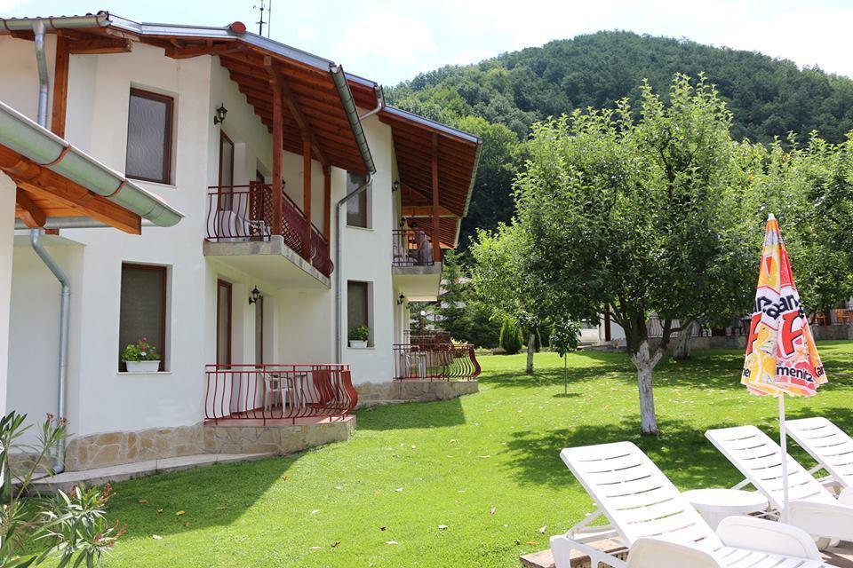 By The River Hotel Complex Balkanets  Exterior foto